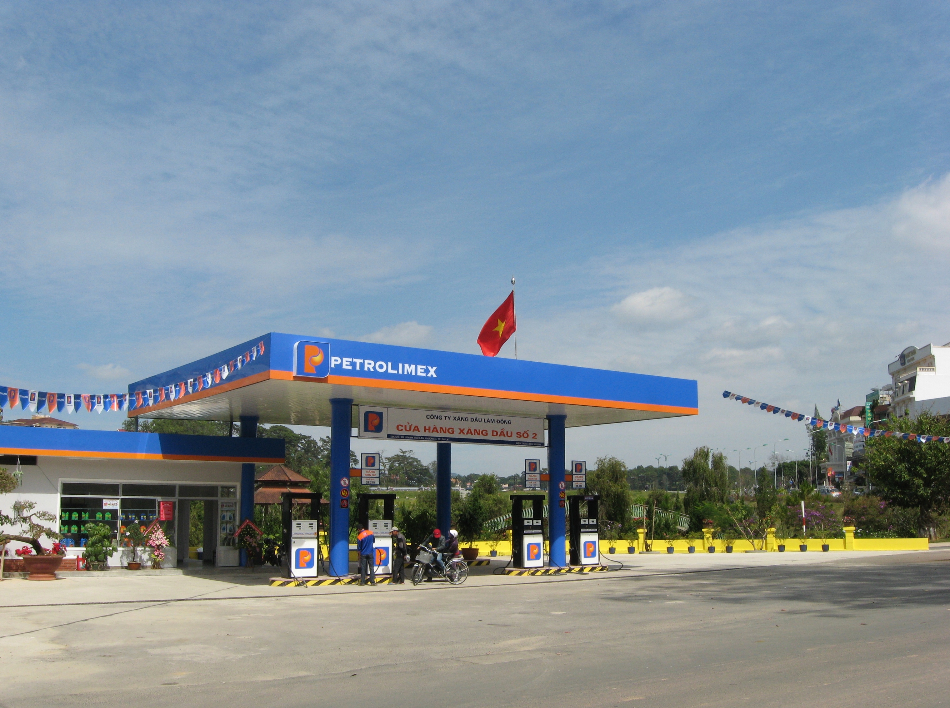 "Khai tử" xăng A92 chạy nước rút để cứu xăng E5
