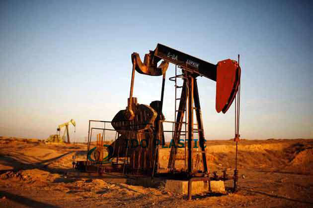 Sản lượng OPEC tăng làm giá cả xăng dầu thế giới giảm