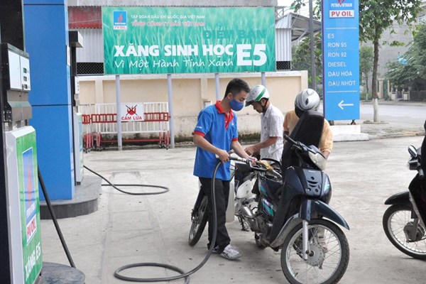 Ai sẽ lợi hại hơn ai về việc đổi cách tính thuế xăng dầu