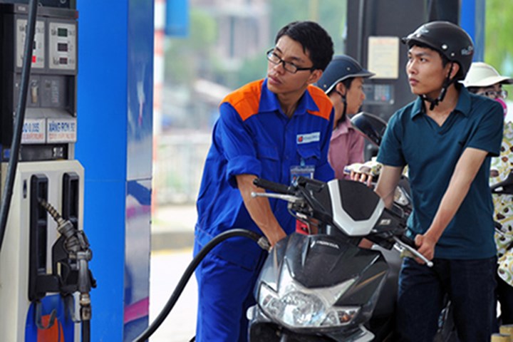 Đề xuất tăng kịch khung thuế BVMT xăng dầu: Câu hỏi về sự “nhất trí cao”