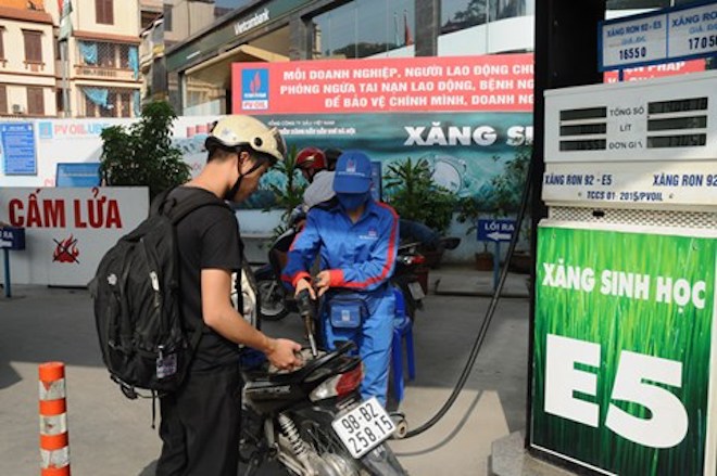 Phải cẩn thận khi xóa sổ xăng RON92 và chỉ bán xăng sinh học