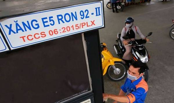 Xăng E5 vẫn ... hụt hơi trong cuộc đua với A95