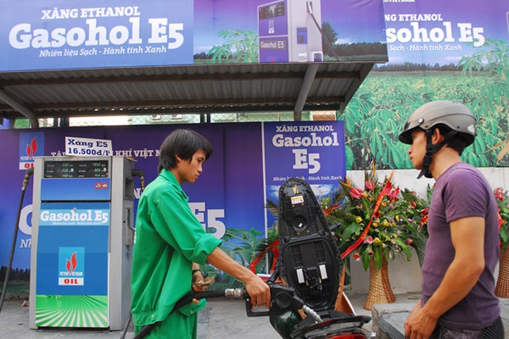 Cần lộ trình dài hơn cho xăng sinh học