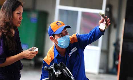 Xăng, dầu có thể giảm giá trong ngày mai
