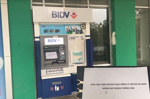 Chủ thẻ mất gần 40 triệu, cây ATM BIDV đặt biển ngừng vì vấn đề an ninh
