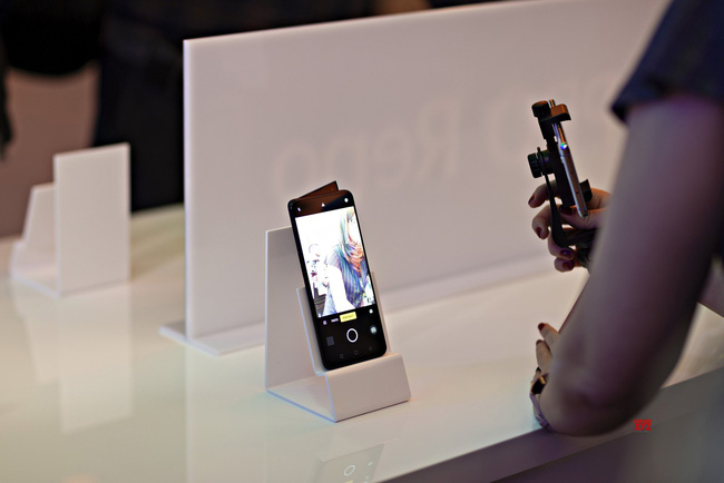 Cuộc gọi 5G đầu tiên ở Việt Nam thực hiện trên mẫu smartphone nào?