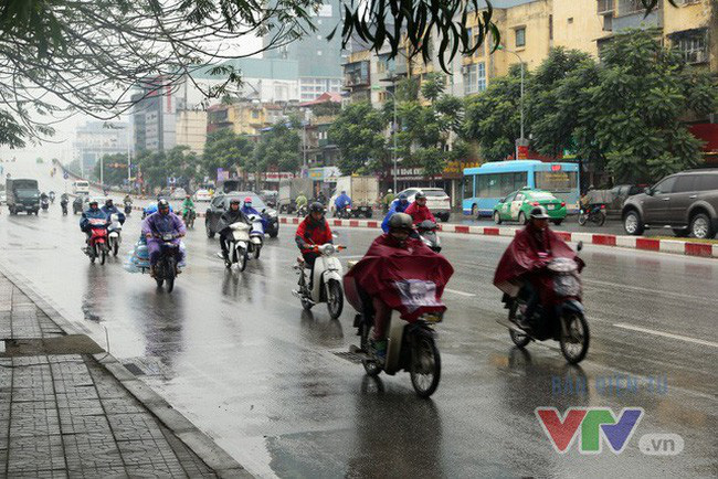 Bắc Bộ kết thúc đợt nắng nóng diện rộng, chuyển mưa dông