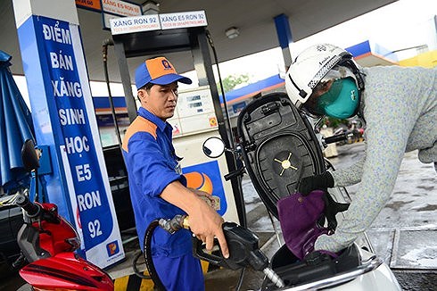 TIN TỨC MỚI - Giá xăng hôm nay 1/8 điều chỉnh tăng hay giảm?