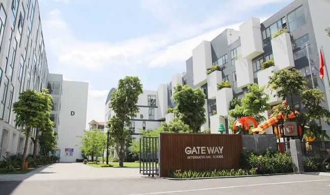 TIN TỨC MỚI - Khởi tố cô giáo chủ nhiệm vụ trẻ lớp 1 trường Gateway tử vong