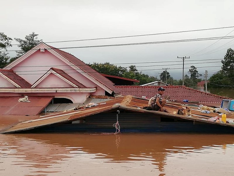 Vỡ-đập-tại-lào-cai.jpg