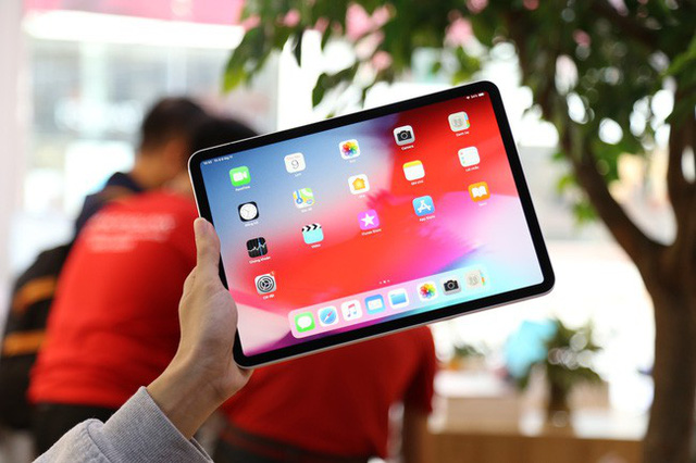 gia-ban-va-ngay-len-ke-cua-ipad-pro-macbook-air-2018-chinh-hang-tai-viet-nam-1.jpg