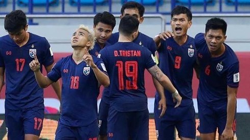 asian-cup-2019-thai-lan-bat-ngo-ha-bahrain-jordan-vo-tinh-giup-viet-nam.jpeg