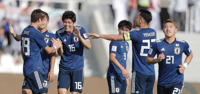 tu-ket-asian-cup-2019-dt-viet-nam-dt-nhat-ban-cho-con-dia-chan-2000-ngay-24-1-2.jpg