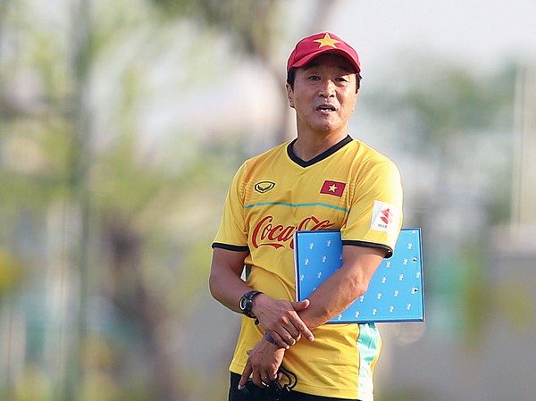 tro-ly-lee-young-jin-cua-hlv-park-hang-seo-se-dan-dat-u22-viet-nam-du-sea-games-30.jpg