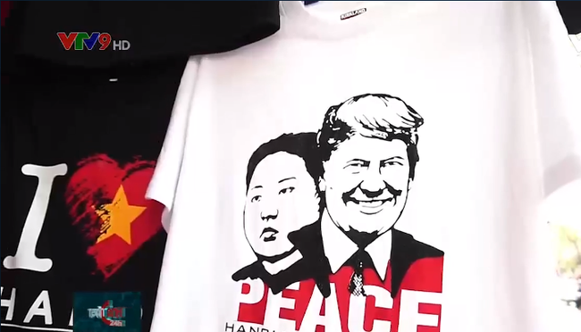 ao-in-hinh-tong-thong-trump-va-chu-tich-kim-dat-khach.png