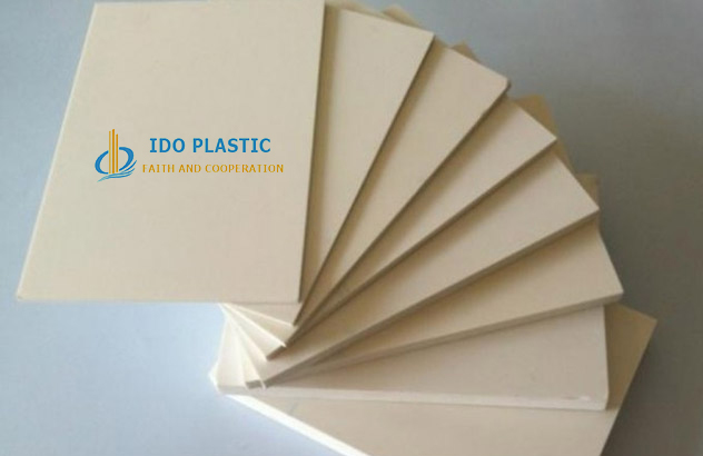 tam-nhua-pvc-mau-trang-nga.jpg