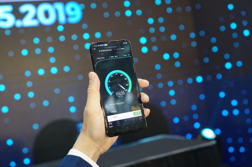 cuoc-goi-5g-dau-tien-o-viet-nam-thuc-hien-tren-mau-smartphone-nao-1.png