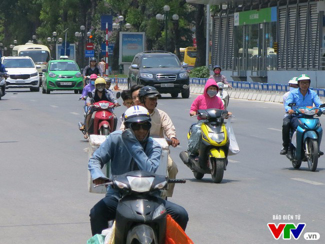 bac-bo-trung-bo-nang-nong-gay-gat-co-noi-nhiet-do-gan-40-do-c.jpg