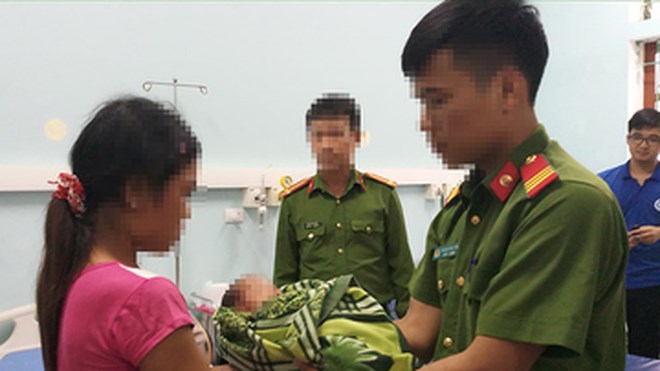 nu-quai-cam-dau-duong-day-ban-bao-thai-ra-nuoc-ngoai-bi-khoi-to.jpg
